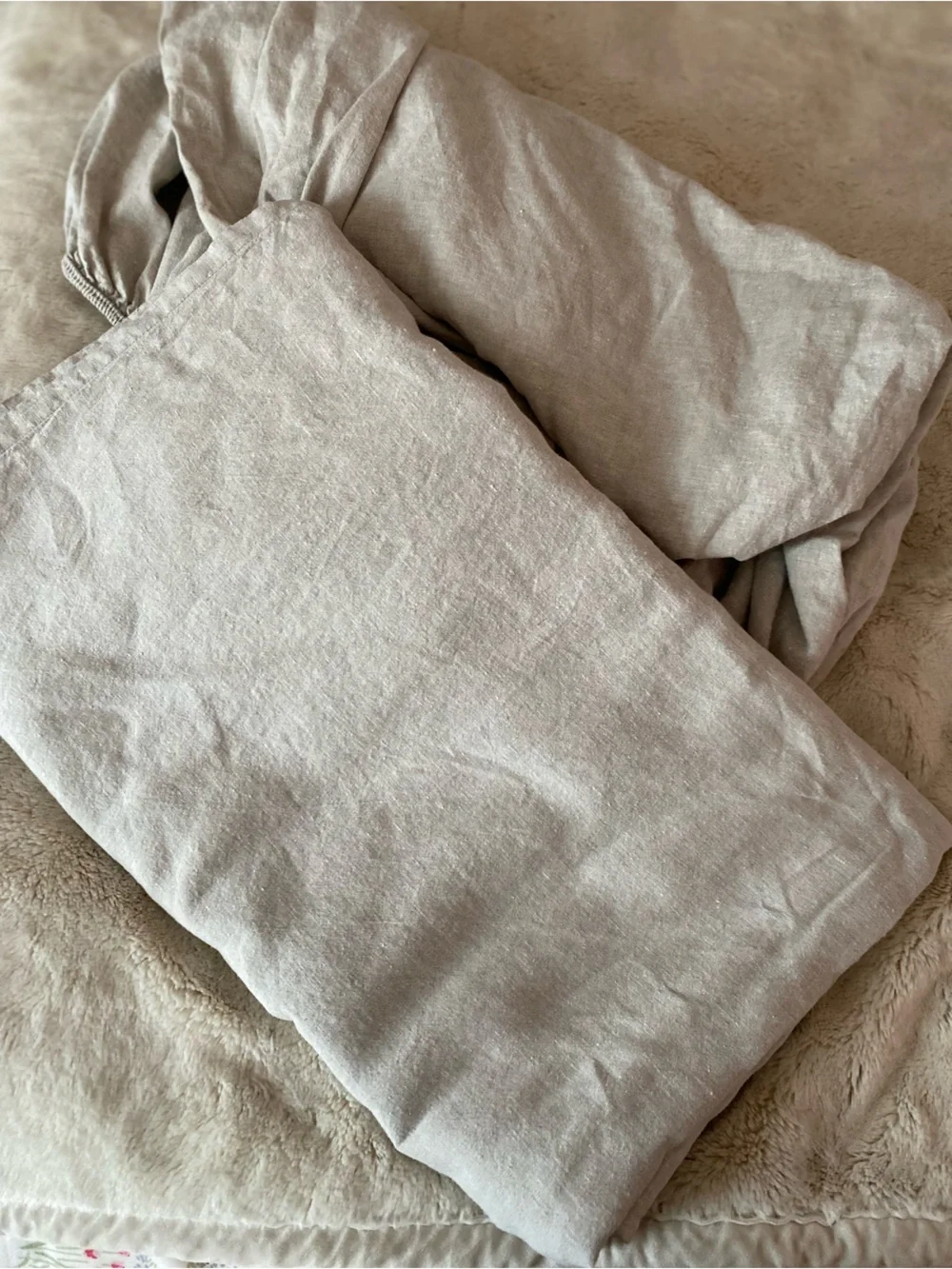 Linoto Quin size natural color fitted and flat sheets